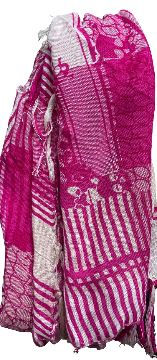 LADIES PATTERNED SCARF 106x106cm