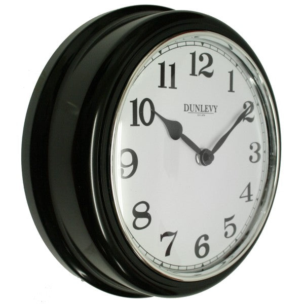 Horloge murale en plastique de 10" de profondeur – Noir