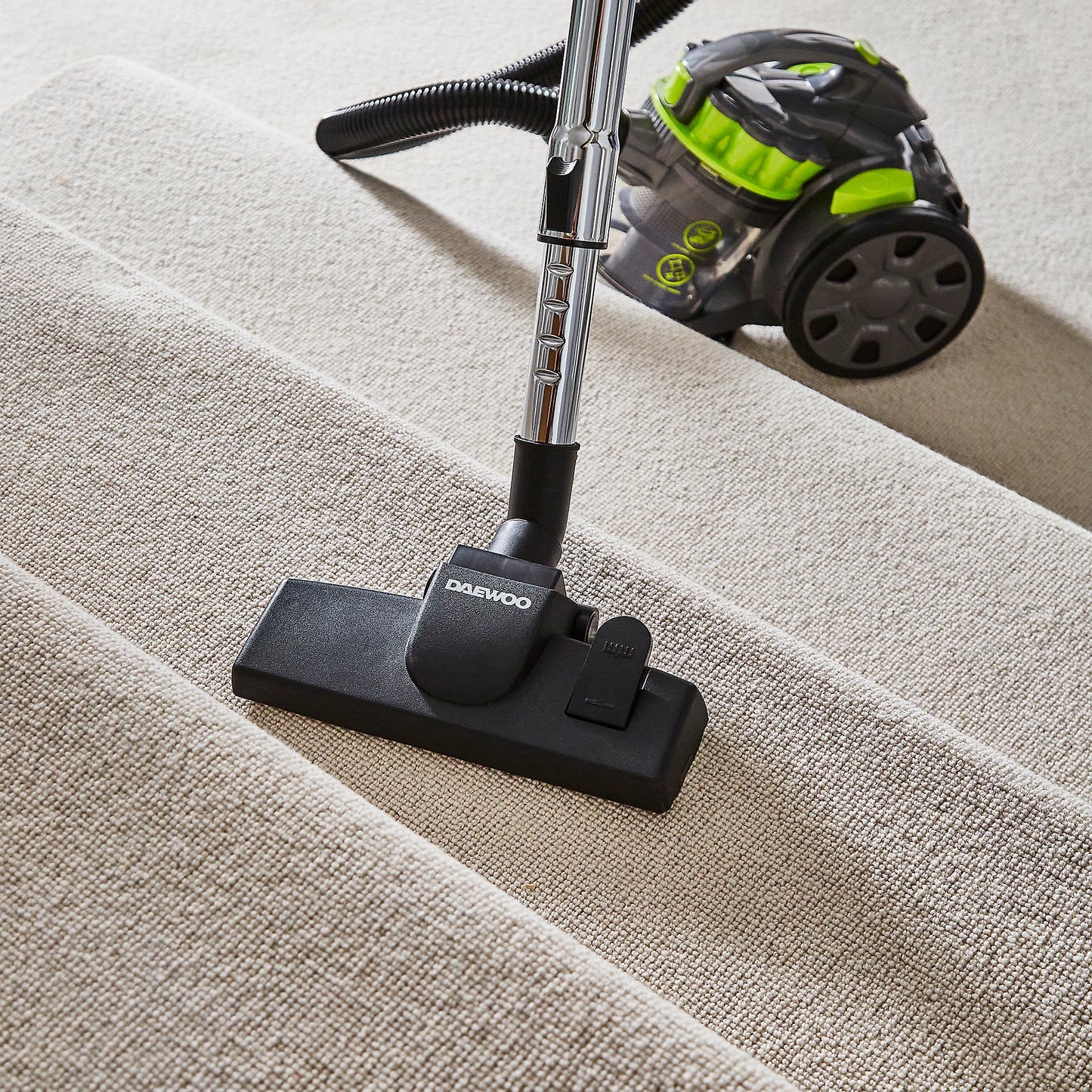 Daewoo 2 Litre Tornado Bagless Cylinder Vacuum Cleaner Dry Carpet Floor 700W Easy wash HEPA Filter Cyclonic Suction