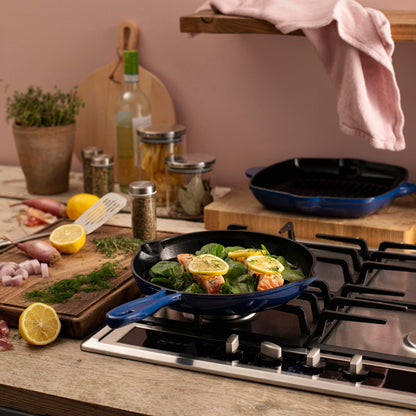 SAUTEUSE EN FONTE BLEUE 28cm