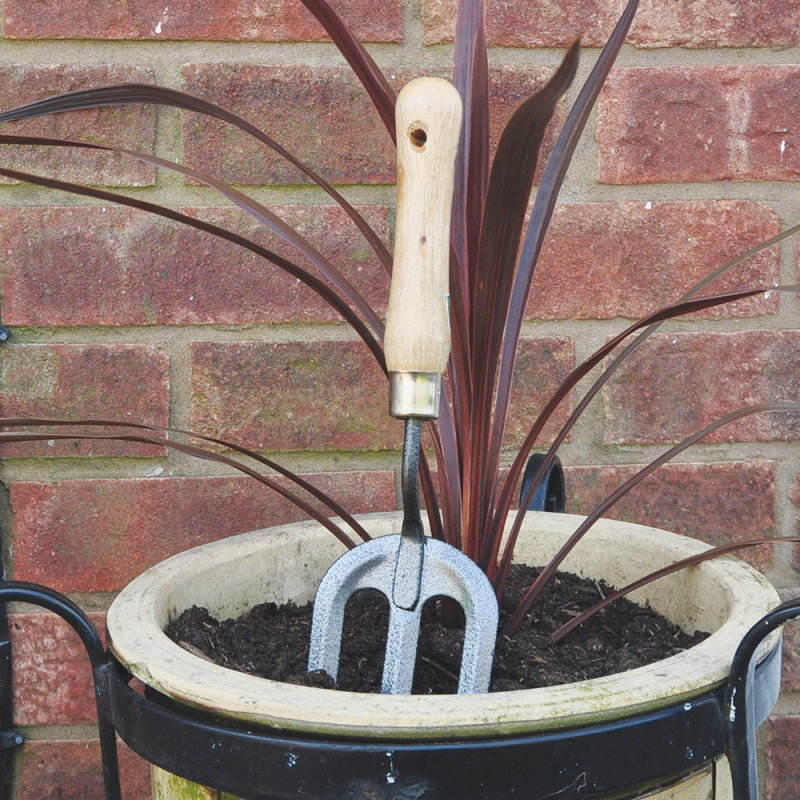 WOODEN HANDLED HAND FORK