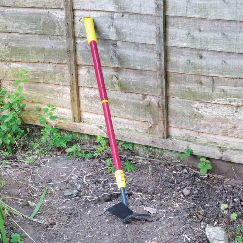 GARDEN PRO DELUXE TELESCOPIC 3 PRONG WEEDER & HOE