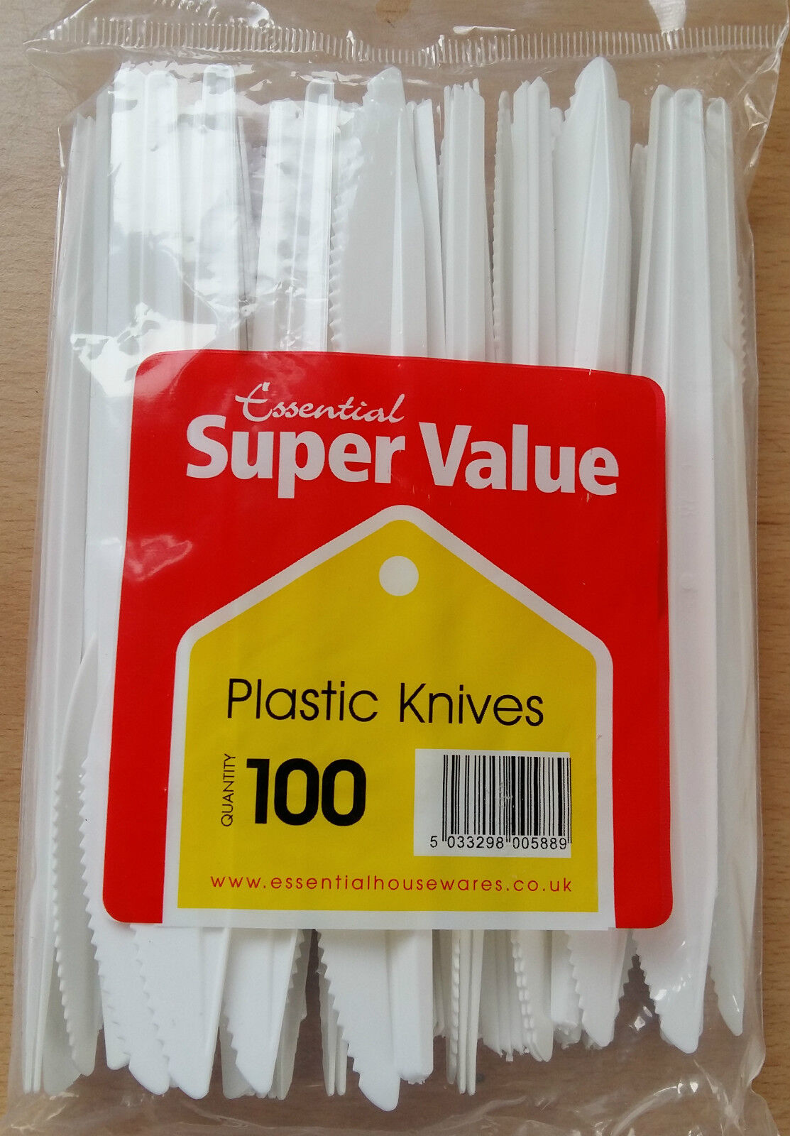 Couteaux en plastique essentiels super économiques paquet de 100